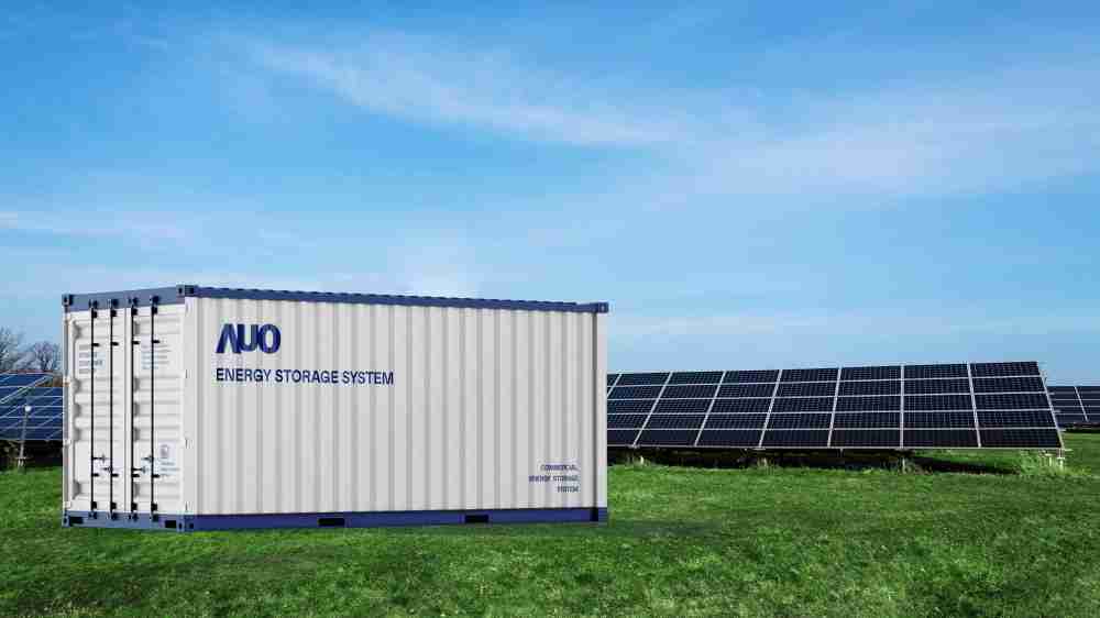 优游UB8透过AI数据管理，，，，提供不同类型用户进行储能与能源管理，，，，达到再生能源管控调度成效