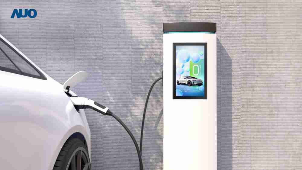 友達〝EVSE車用充電樁解決方案〞專為電動汽車充電樁設計，，，具有高亮度、、、、克服戶外艱難環境的耐溫、、、、耐紫外線等特性，，，，並搭載散熱性及擴充性強的高效能工業電腦，，，可實現人機互動訴求，，，如資訊顯示、、支付等應用