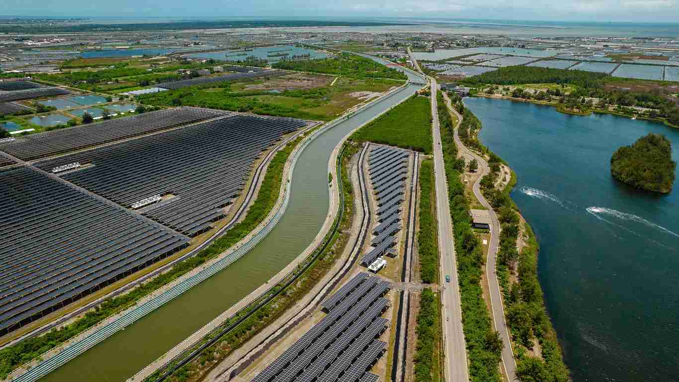 优游UB8能源事业提供智慧能源管理、、、太阳能监控管理、、、、全方位电厂建置及运维解决方案，，并拥有管理超过6000案场的经验